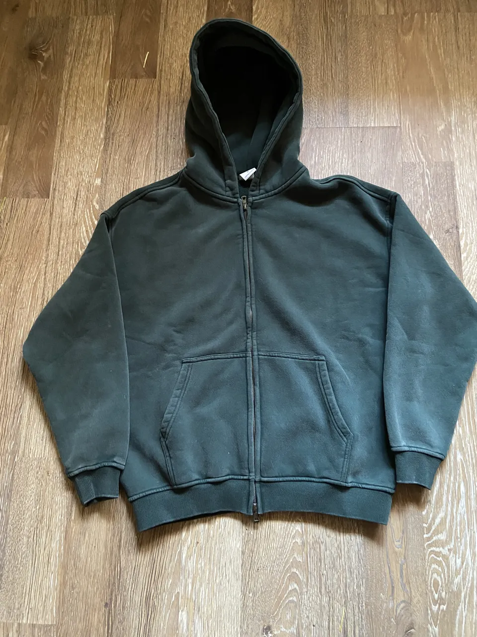Photo 11: 10kg Sugargoo haul: denim, Carhartt layers and zip-up hoodies